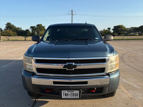 Used 2011 Chevrolet Silverado 1500 LS RWD image 2