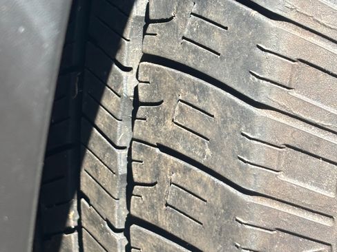 Used 2013 Ford Explorer XLT FWD image 15