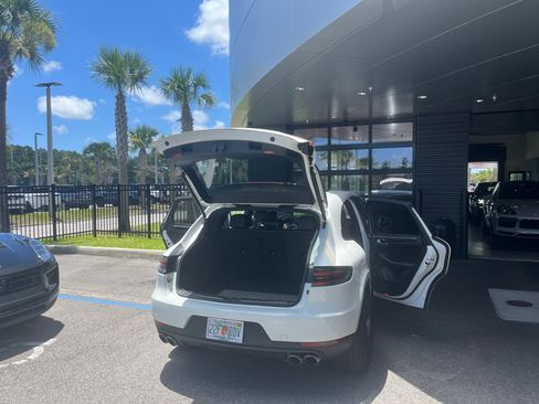 Used 2020 Porsche Macan S image 5