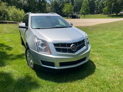 Used 2012 Cadillac SRX Luxury AWD/4WD image 2