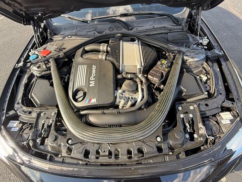 Used 2017 BMW M4 Coupe image 31