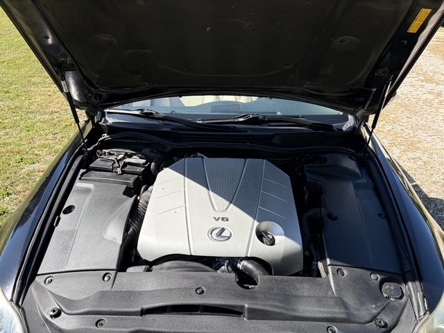 Used 2010 Lexus IS 350C RWD image 23