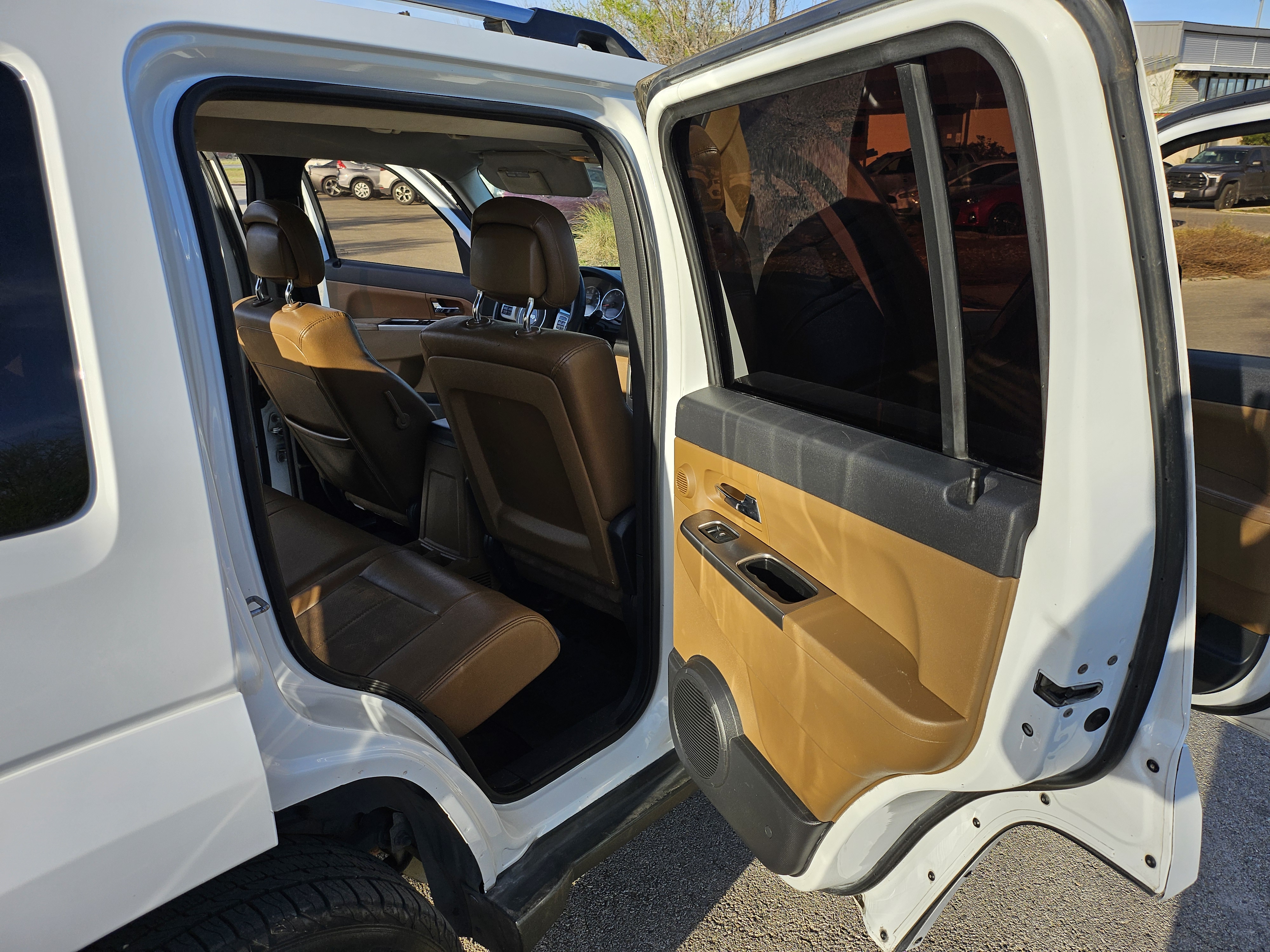 Used 2012 Jeep Liberty Limited RWD image 15