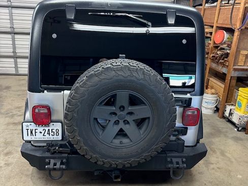 Used 2006 Jeep Wrangler Rubicon image 2