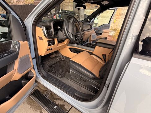 Used 2024 Ford F350 Lariat w/ Lariat Ultimate Package image 13