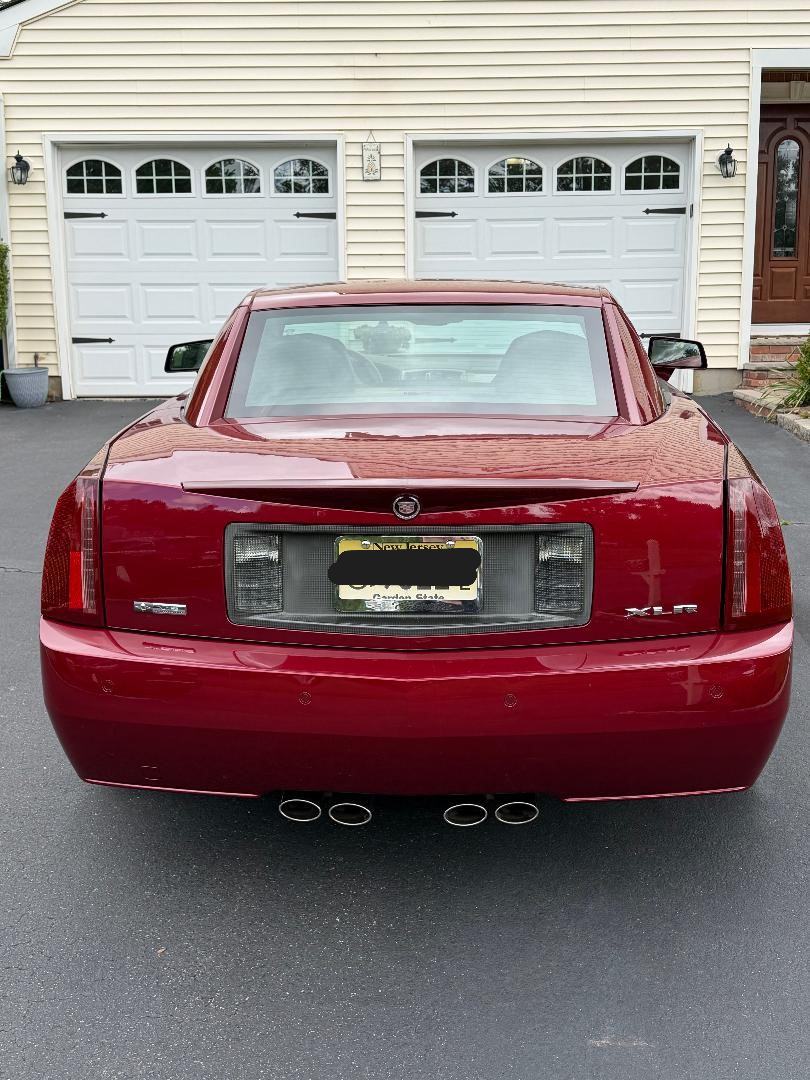 Used 2006 Cadillac XLR RWD image 11