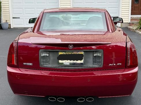 Used 2006 Cadillac XLR RWD image 11