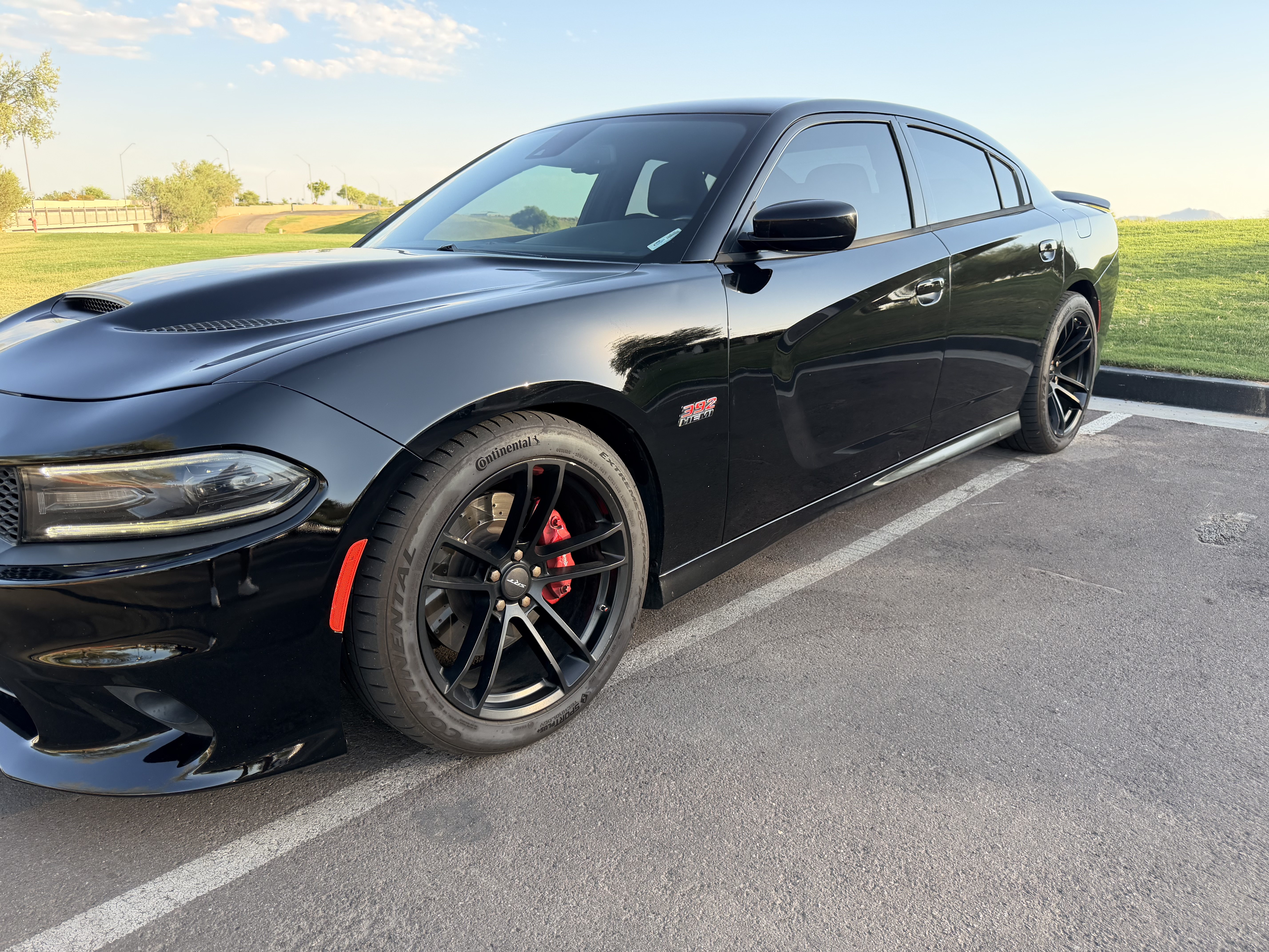 Used 2017 Dodge Charger R/T Scat Pack w/ Technology Group RWD image 1