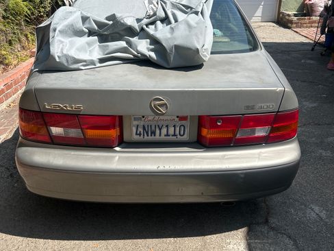 Used 1997 Lexus ES 330 image 4