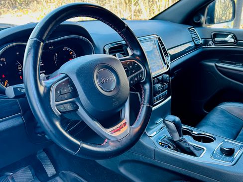 Used 2020 Jeep Grand Cherokee Trailhawk w/ Trailhawk Luxury Group image 17