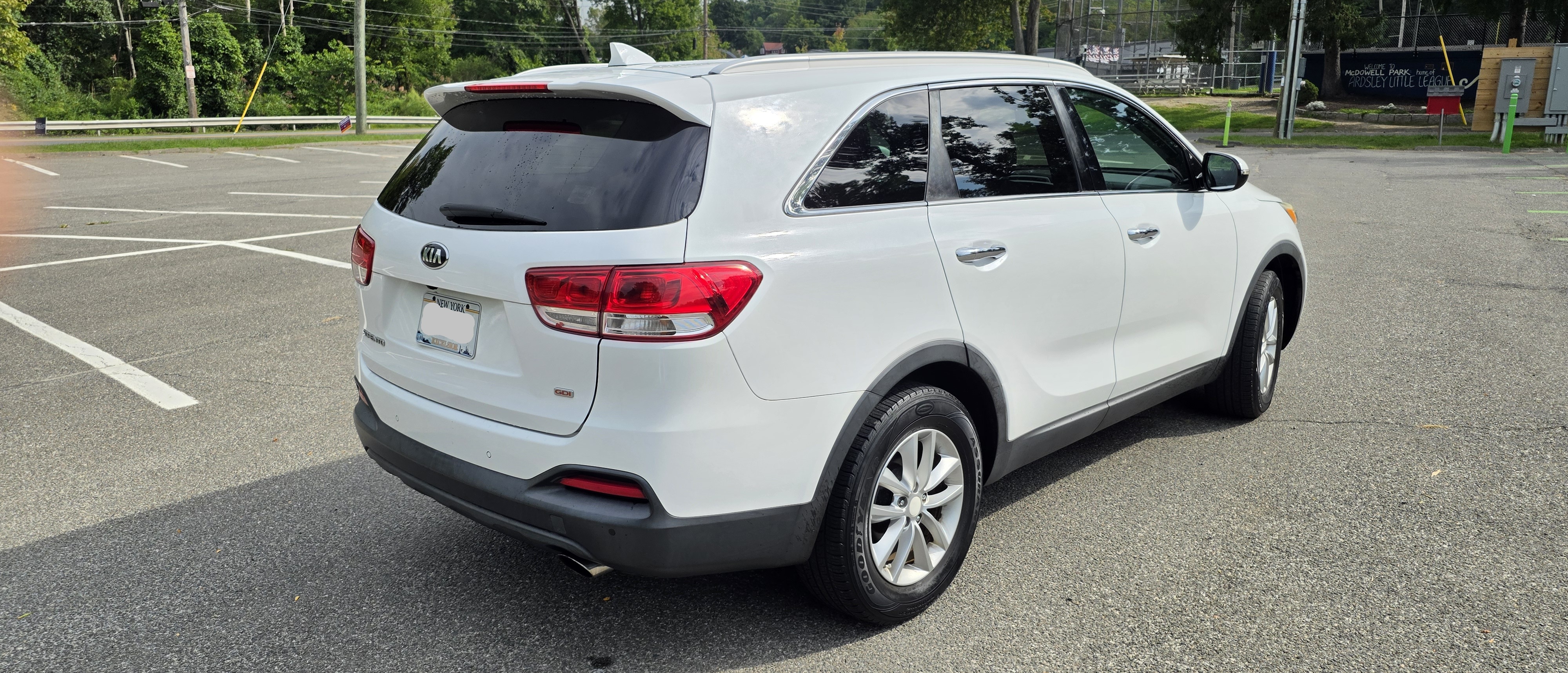 Used 2017 Kia Sorento FWD w/ LX Convenience Package image 5