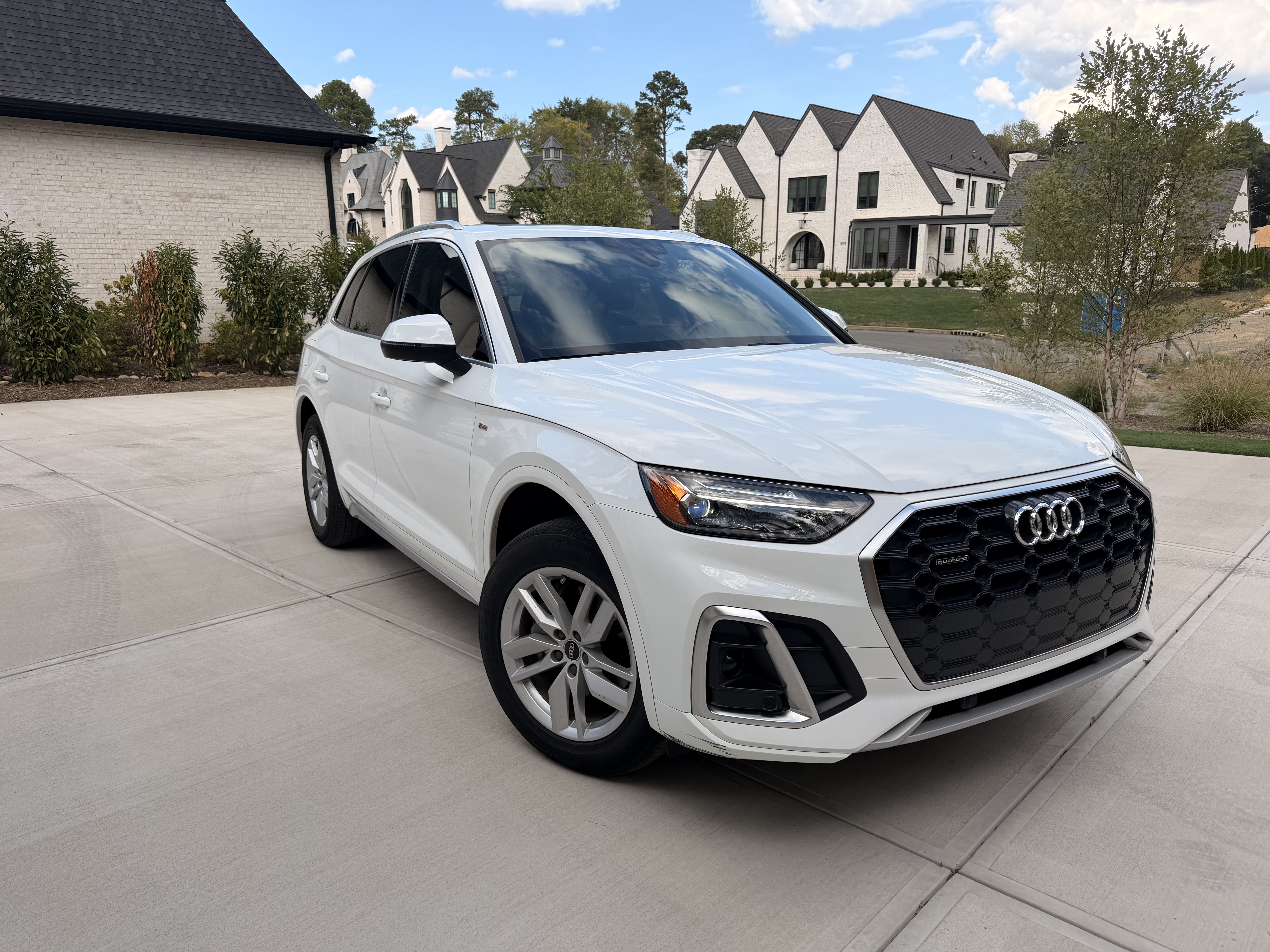 Used 2022 Audi Q5 2.0T Premium w/ Convenience Package AWD/4WD image 4
