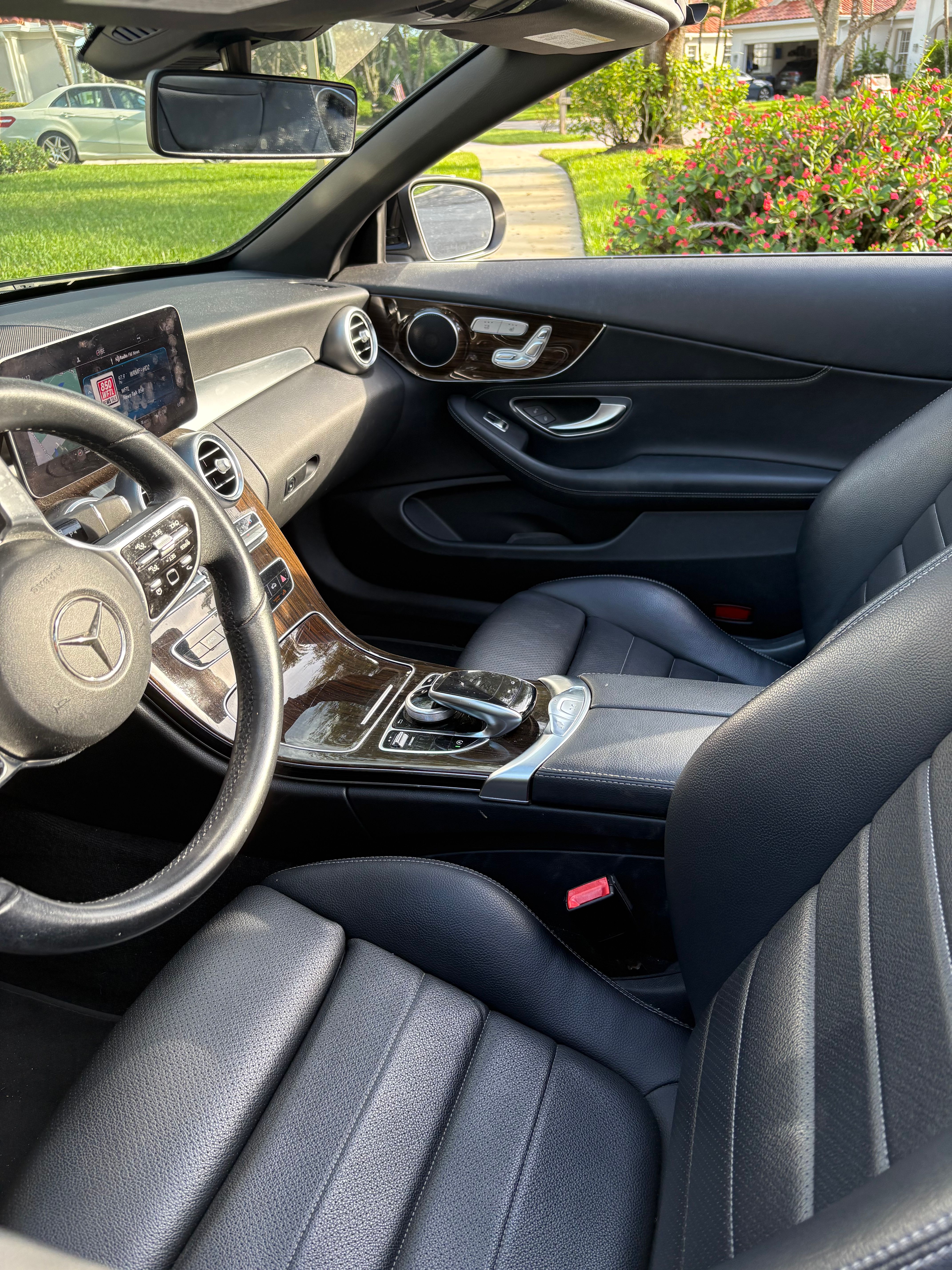 Used 2019 Mercedes-Benz C 300 Cabriolet image 2