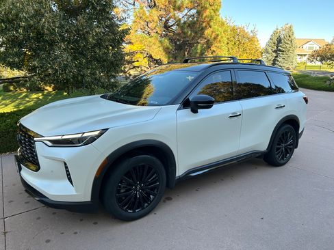 Used 2023 INFINITI QX60 Autograph w/ Cargo Package image 2