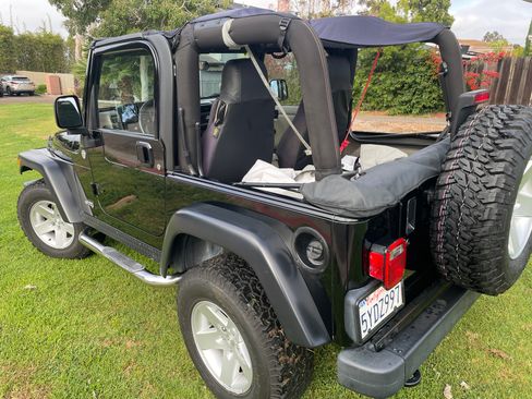 Used 2005 Jeep Wrangler Rubicon AWD/4WD image 6
