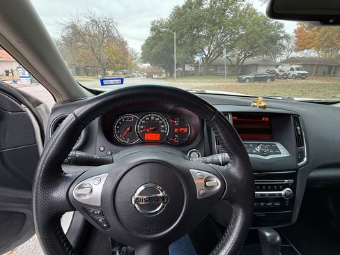 Used 2011 Nissan Maxima 3.5 SV image 6