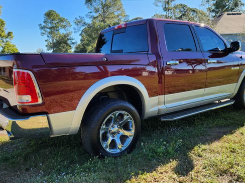 Used 2016 RAM 1500 Laramie w/ Convenience Group image 8