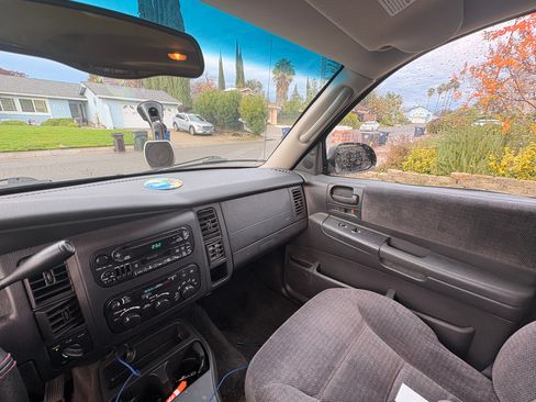 Used 2001 Dodge Durango SLT image 10