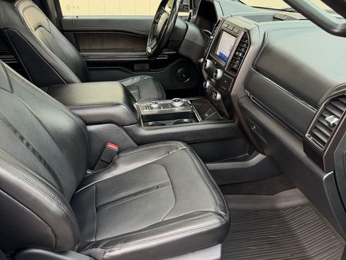 Used 2021 Ford Expedition Max Limited AWD/4WD image 24