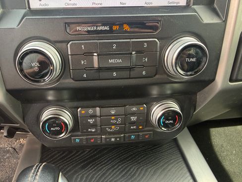 Used 2019 Ford F150 Platinum w/ Technology Package AWD/4WD image 16