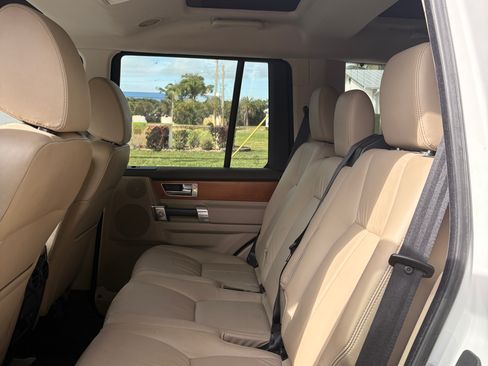 Used 2013 Land Rover LR4 HSE LUX image 4