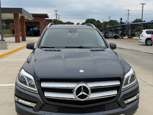 Used 2014 Mercedes-Benz GL 450 4MATIC image 2