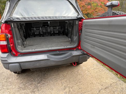 Used 2002 Chevrolet Tracker ZR2 image 11