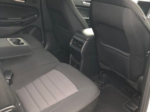 Used 2022 Ford Edge SE w/ Black Appearance Package image 13