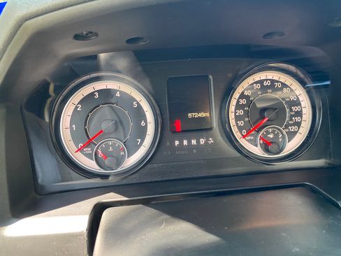 Used 2017 RAM 1500 Tradesman w/ Chrome Appearance Group AWD/4WD image 9