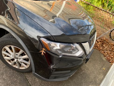 Used 2017 Nissan Rogue SV image 13