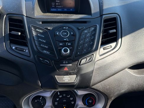 Used 2018 Ford Fiesta SE FWD image 9