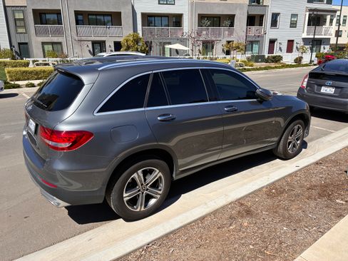Used 2019 Mercedes-Benz GLC 300 image 6