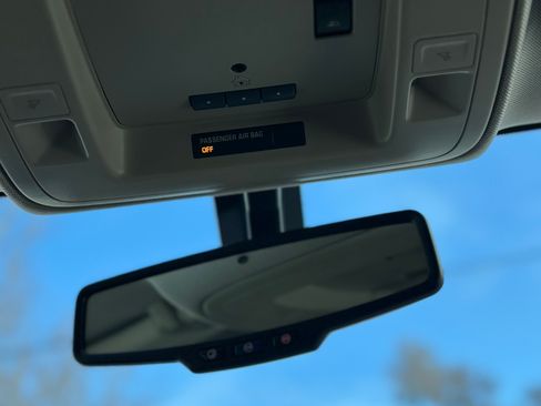 Used 2014 GMC Sierra 1500 SLT w/ SLT Crew Cab Value Package image 9