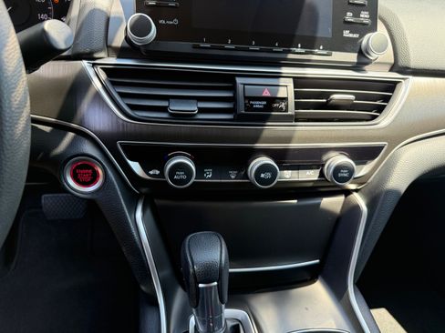 Used 2019 Honda Accord LX image 10