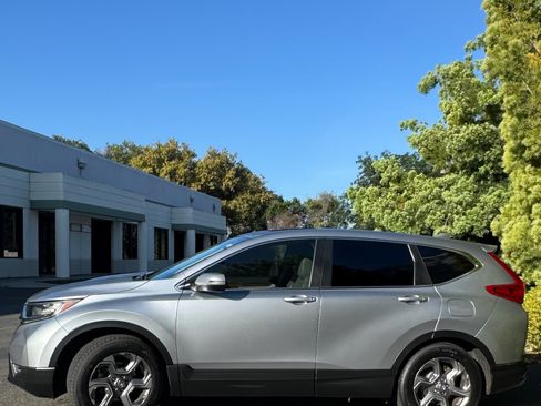 Used 2017 Honda CR-V EX-L image 2