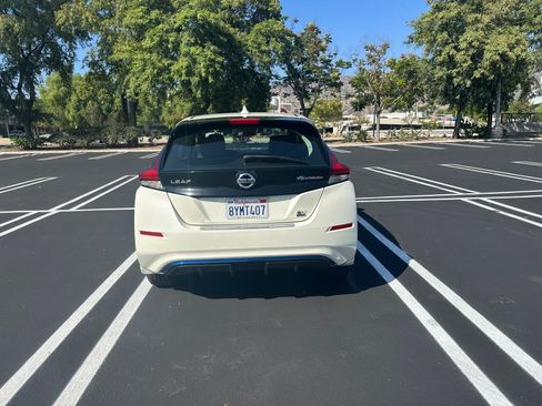 Used 2019 Nissan Leaf SV Plus w/ SV All Weather Package FWD image 6