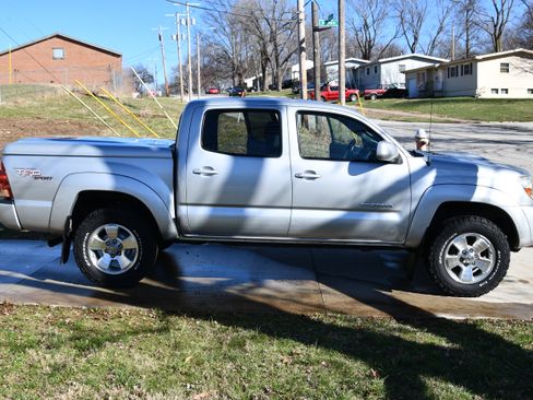 Used 2008 Toyota Tacoma PreRunner image 26