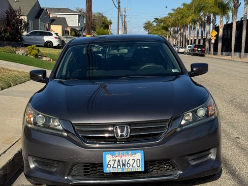 Used 2013 Honda Accord LX image 2