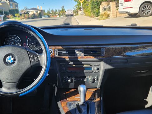 Used 2006 BMW 325i Sedan image 15