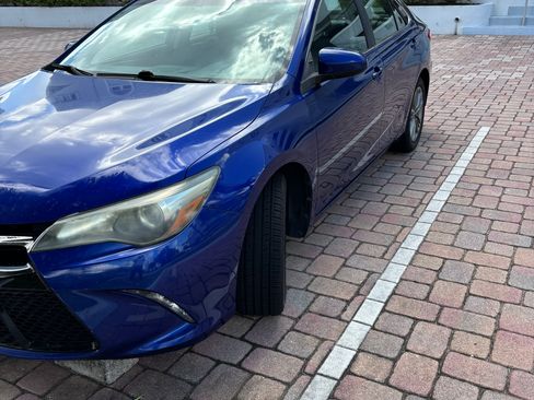Used 2015 Toyota Camry SE FWD image 4