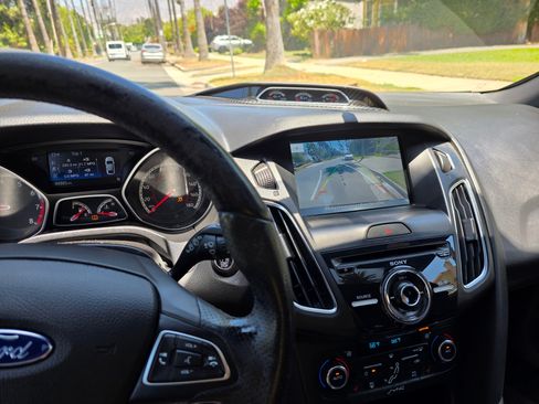 Used 2016 Ford Focus ST w/ Equipment Group 402A image 21