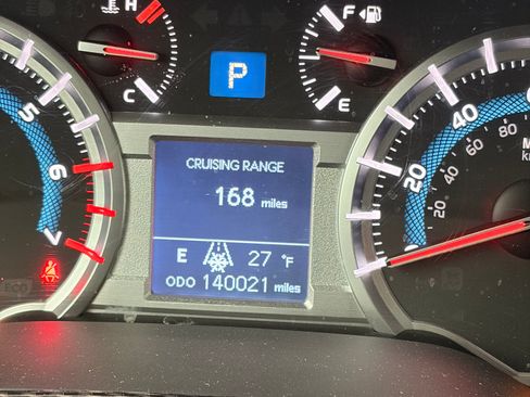 Used 2015 Toyota 4Runner Limited image 5