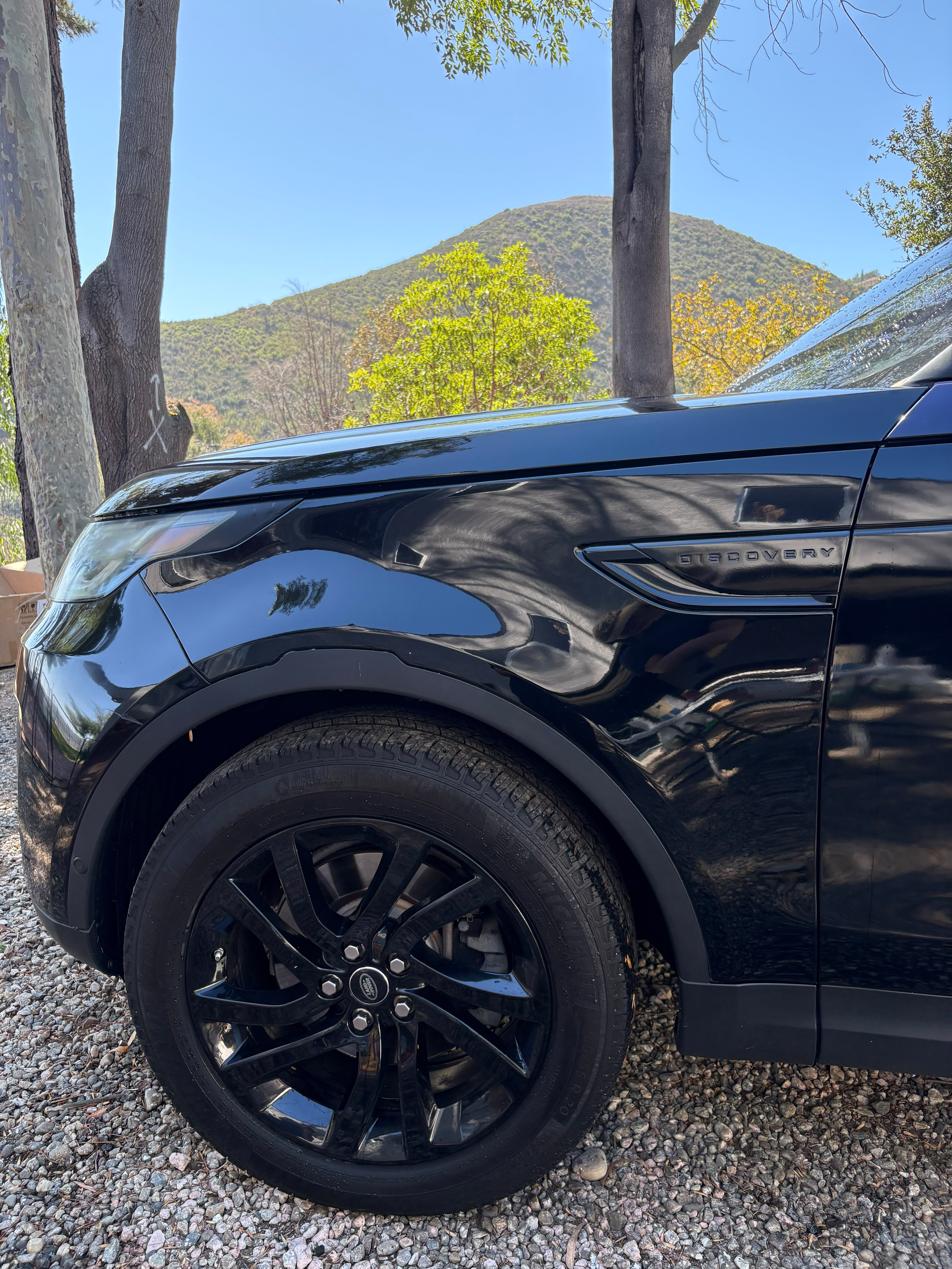 Used 2017 Land Rover Discovery HSE AWD/4WD image 13