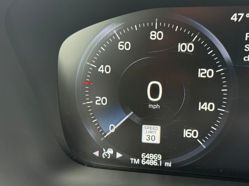 Used 2021 Volvo XC90 T8 Inscription Expression w/ Protection Package Premier image 10