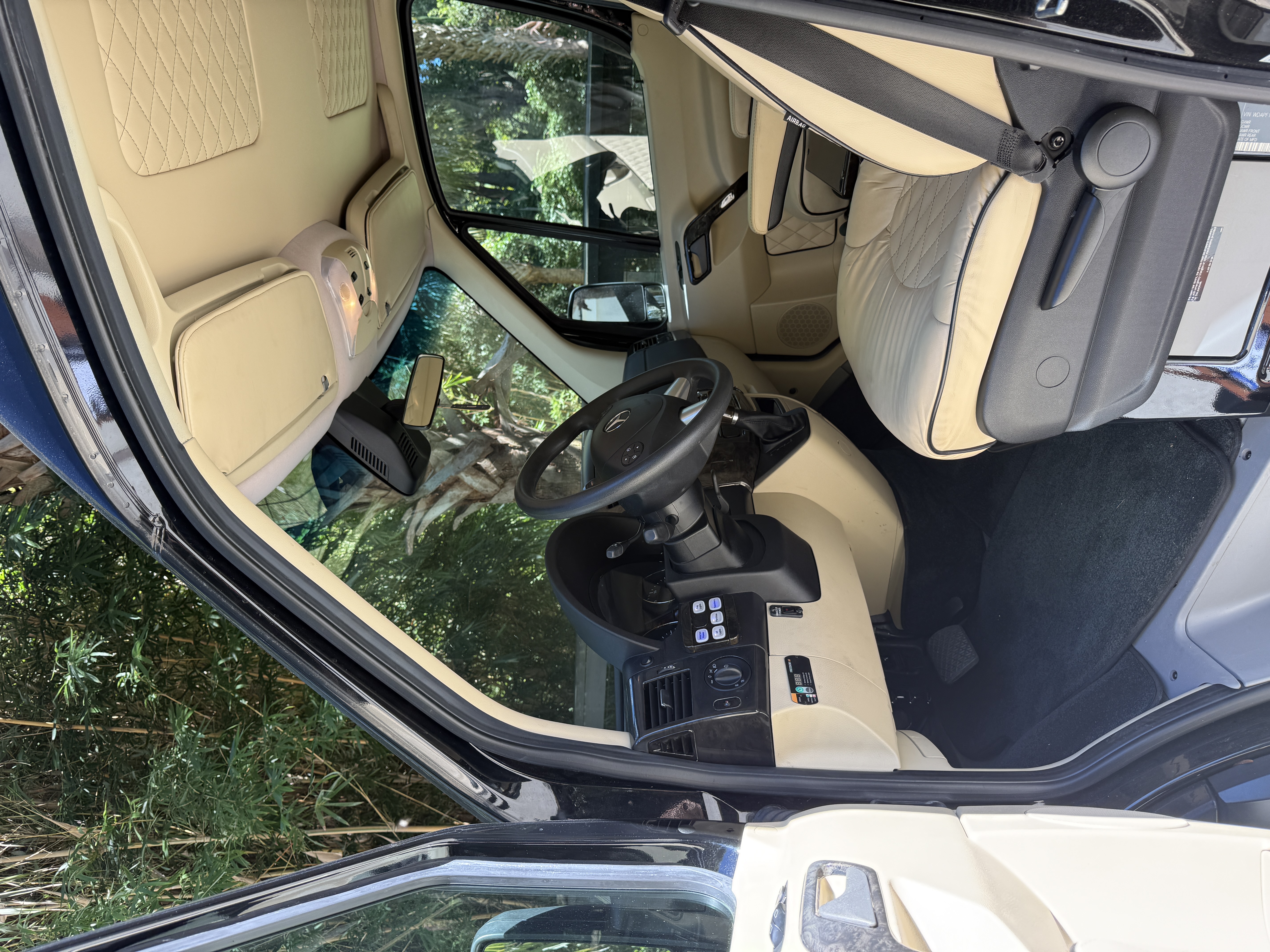 Used 2018 Mercedes-Benz Sprinter 3500 image 12
