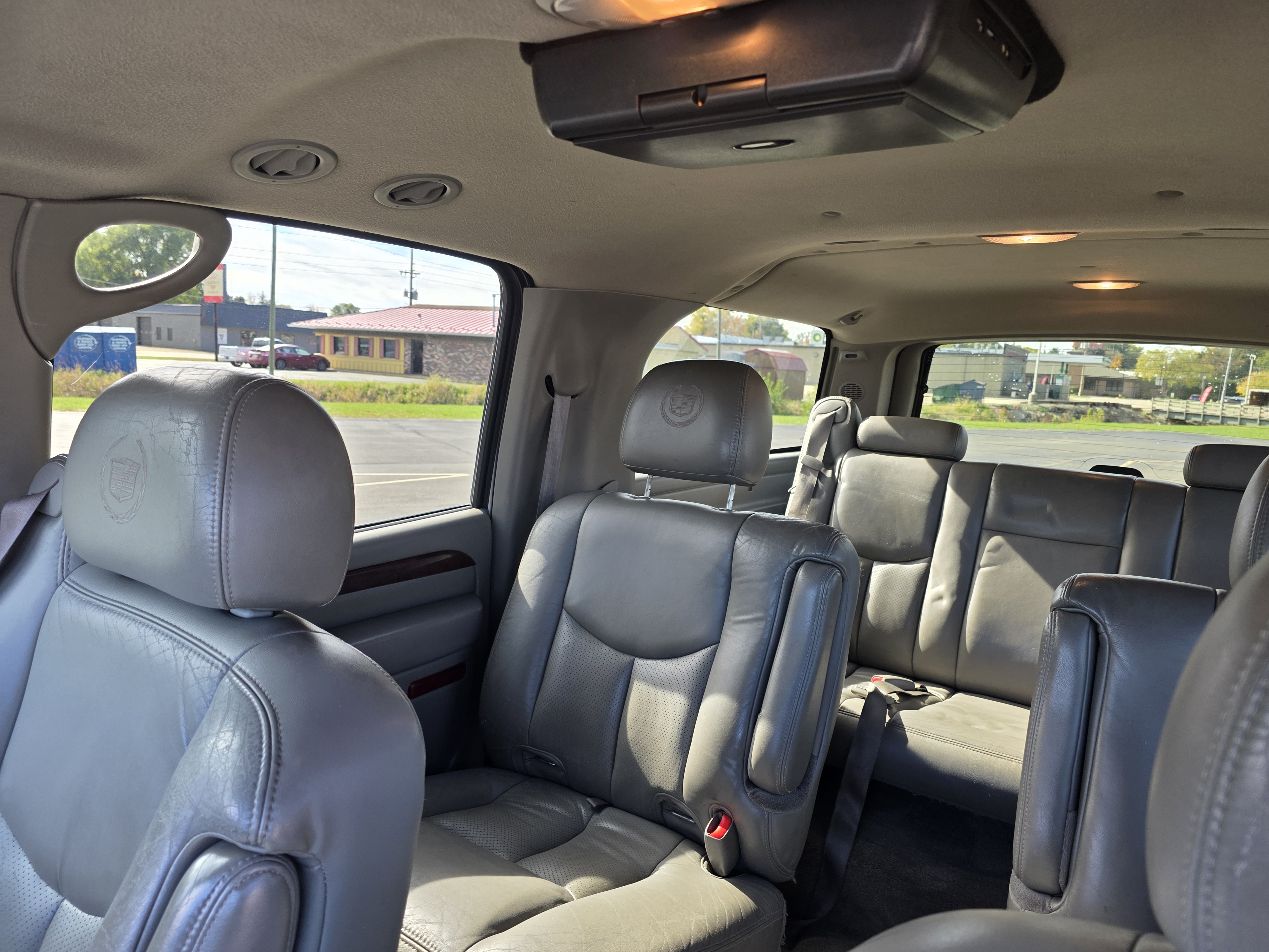 Used 2006 Cadillac Escalade ESV AWD image 8
