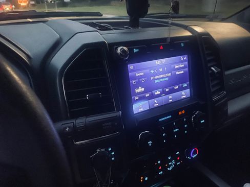 Used 2020 Ford F250 XLT w/ XLT Premium Package image 11