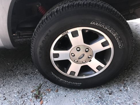 Used 2004 Ford F150 FX4 image 9