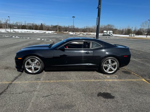 Used 2010 Chevrolet Camaro SS w/ RS Package image 9