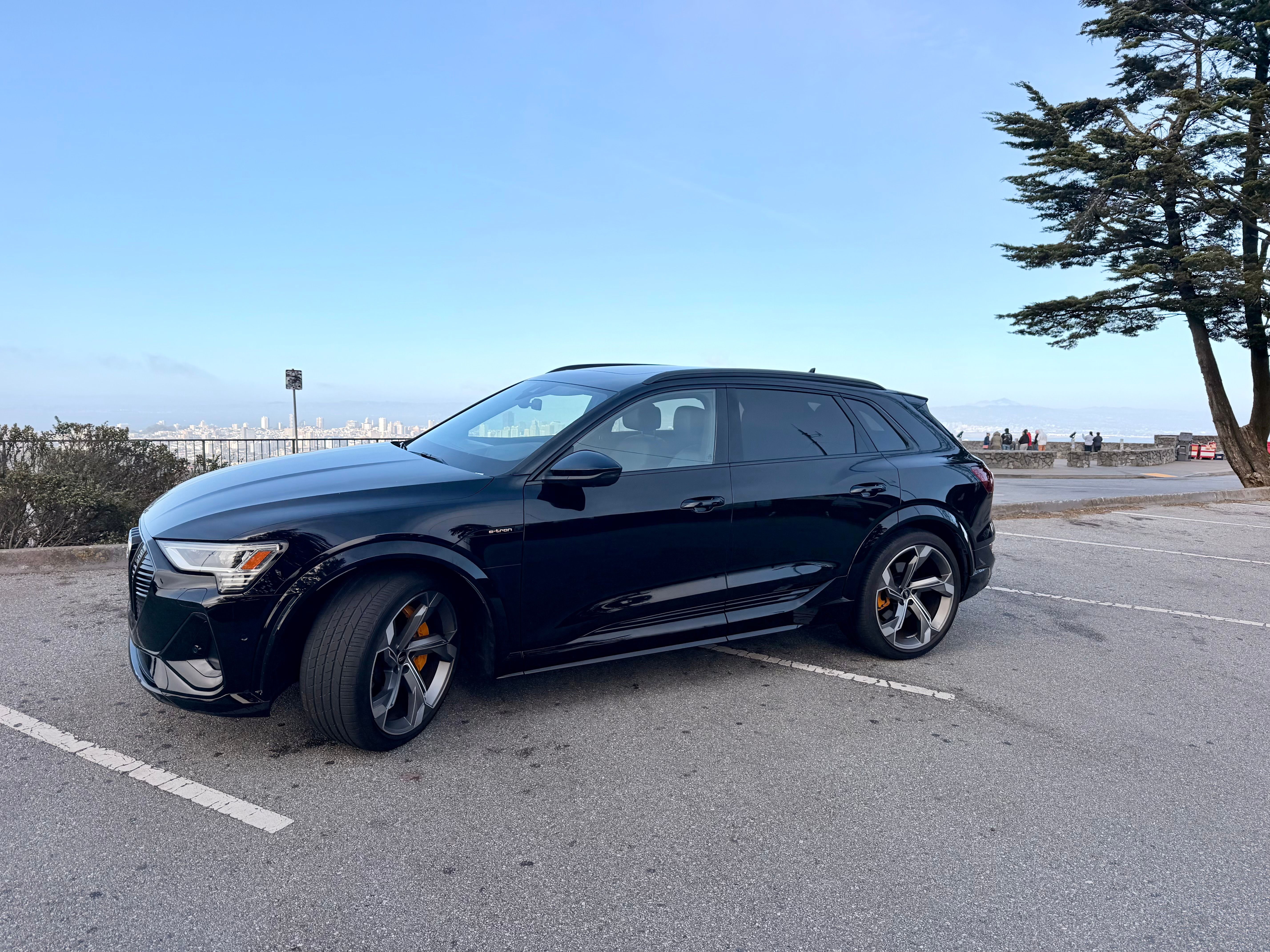 Used 2022 Audi e-tron S Prestige w/ Prestige Package AWD/4WD image 5